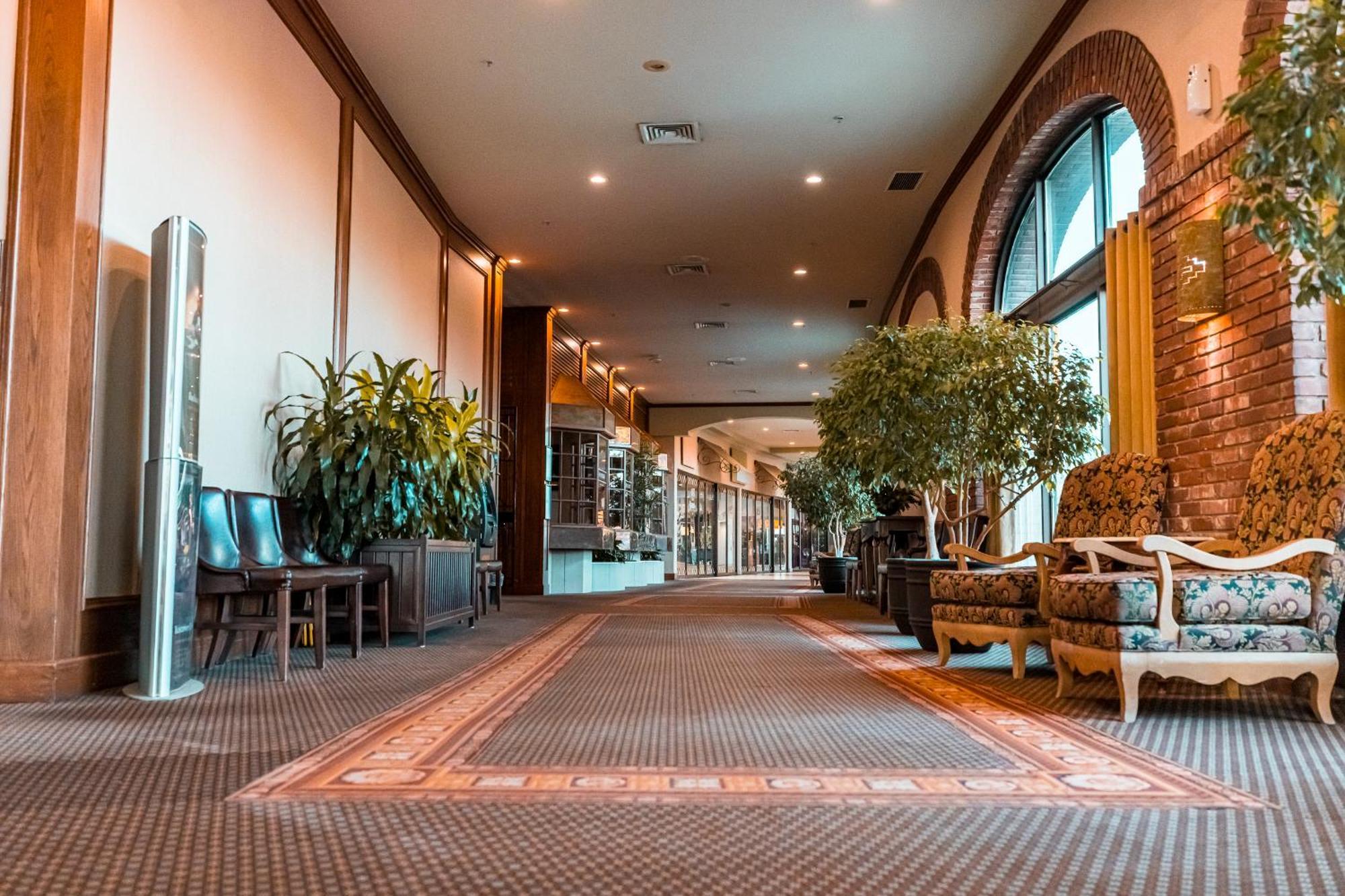 Red Deer Resort & Casino Exterior foto